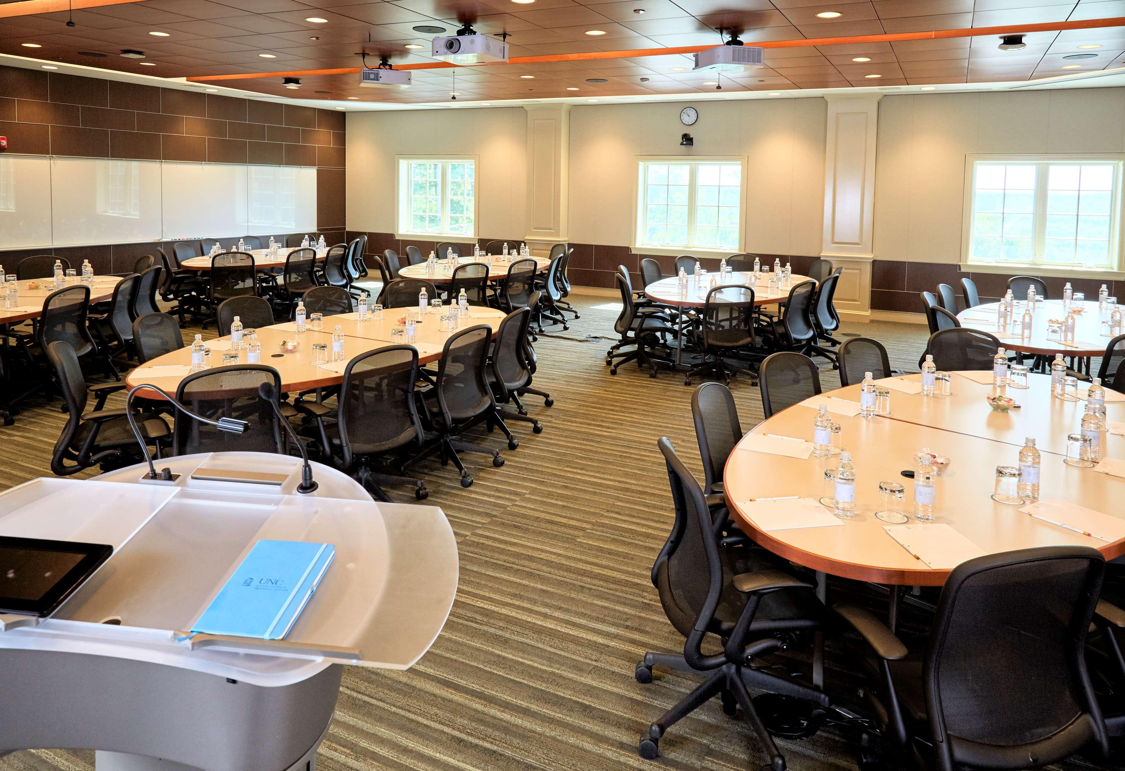Hotel Rizzo Center, A Destination By Hyatt Chapel Hill