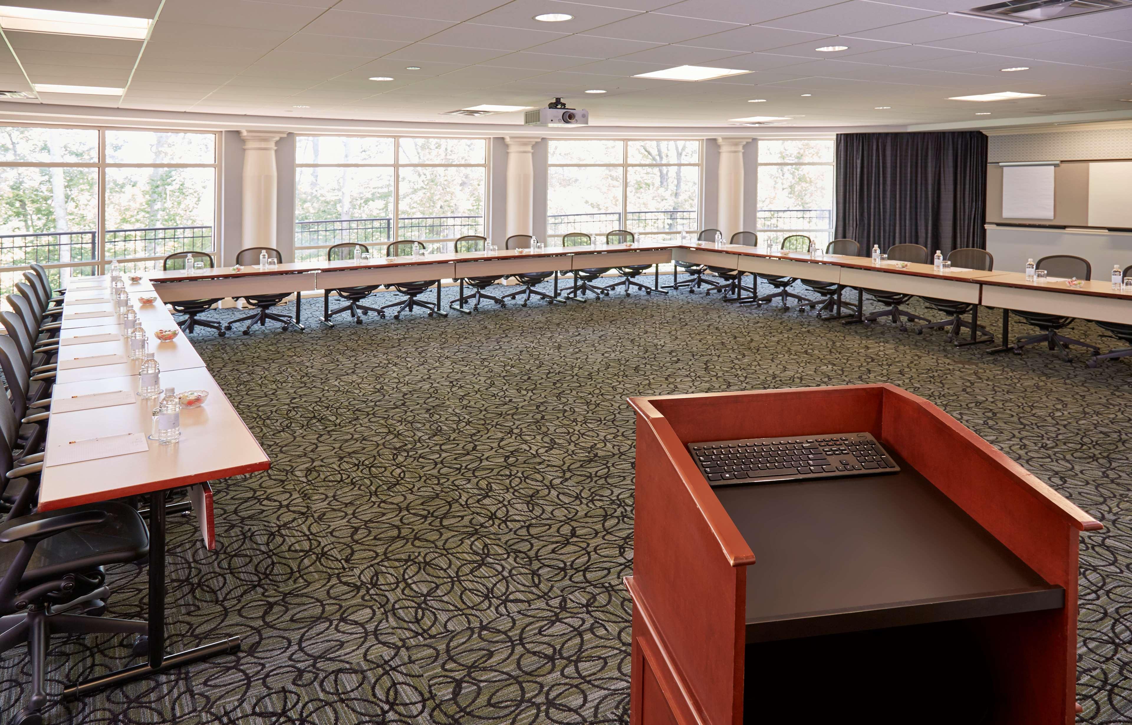 Rizzo Center, A Destination By Hyatt 4* Chapel Hill
